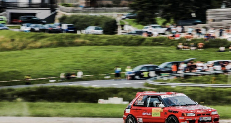 Mazda 323
