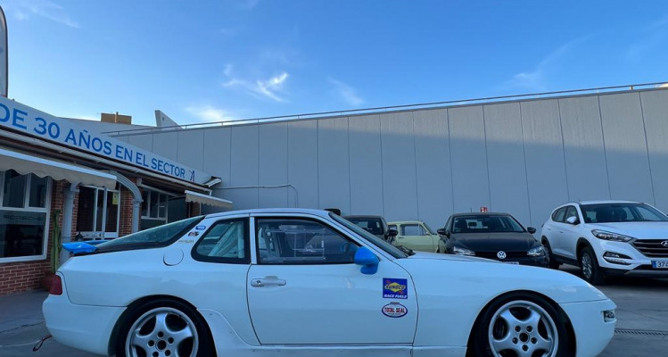 Porsche 968