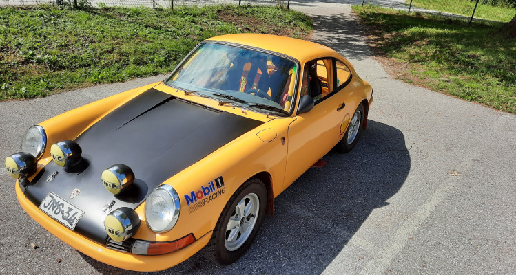 Porsche 911