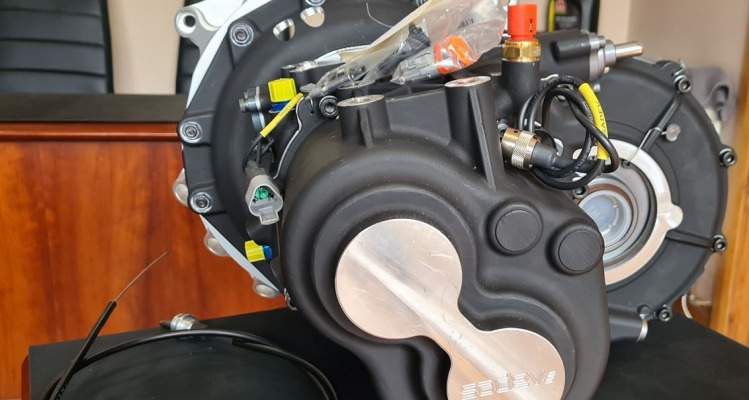 SADEV ST82-14 Gearbox with oil pump – NEW