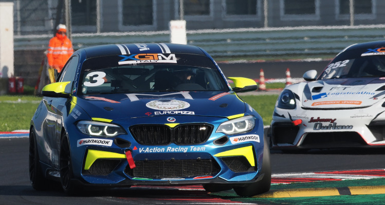 BMW M2 CS Racing