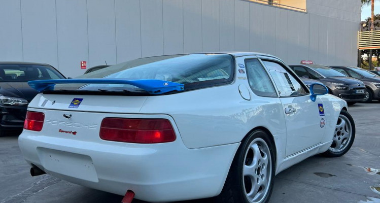 Porsche 968