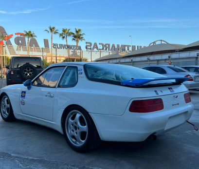 Porsche 968