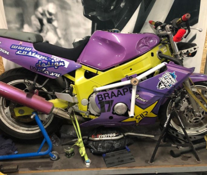 Yamaha FZR